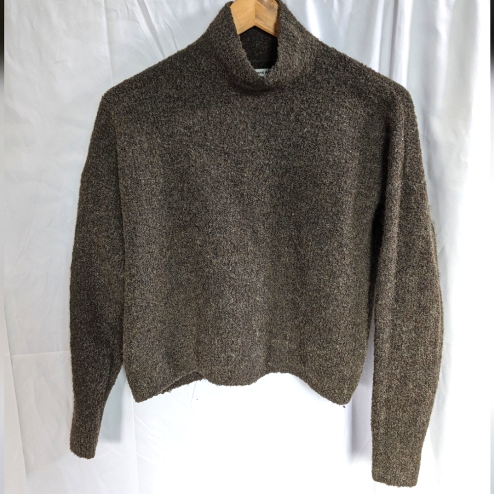 Frank and Oak brown cropped mock neck Small